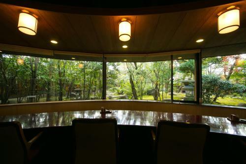 Yakakutei