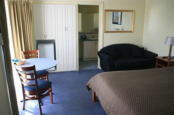 Atwood Motor Inn
