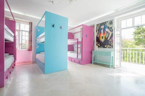 Blue Boutique Hostel & Suites