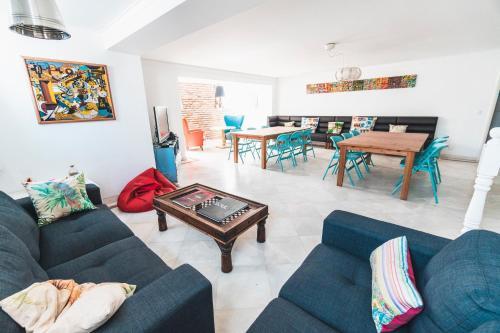 Blue Boutique Hostel & Suites