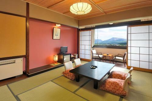 Aso Plaza Hotel