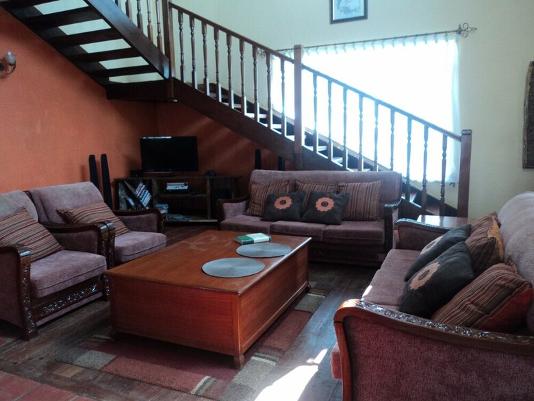 Hostal Sangare Gardens