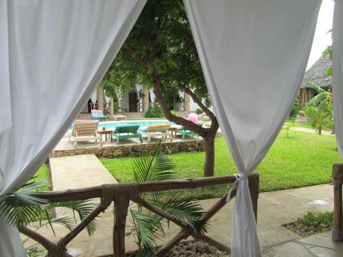 Bed & Breakfast Sibil Nyumba Oasis