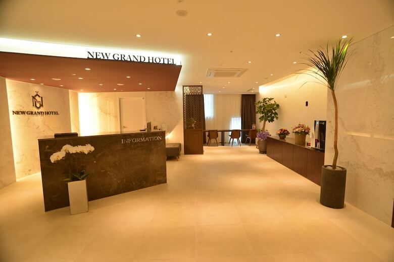 New Grand Hotel