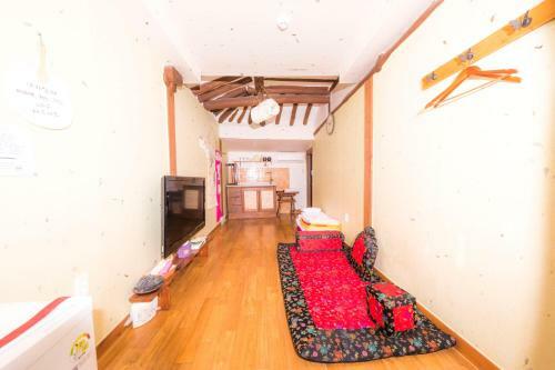 Hostal Chuirakdang