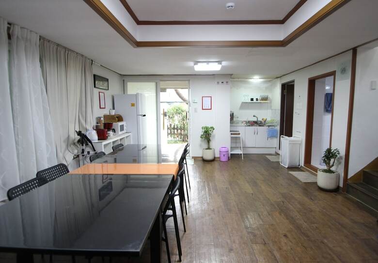Hostal Jeong House