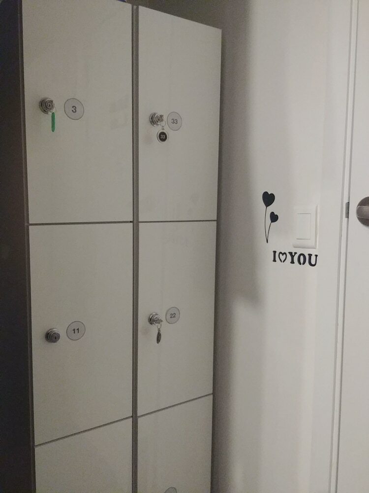 Hostal Jun Guesthouse