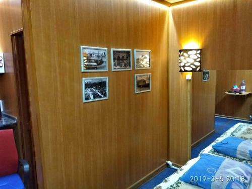 Hostal Guest House On S. Amanzholova 3
