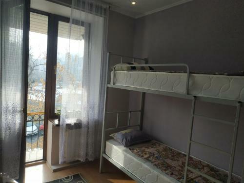 Hostel64