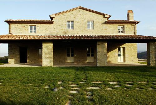Battifolle-ruscello-poggiola Villa Sleeps 8 Pool