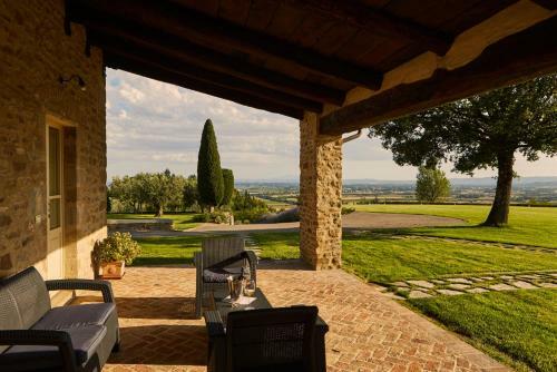 Battifolle-ruscello-poggiola Villa Sleeps 8 Pool