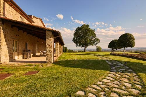 Battifolle-ruscello-poggiola Villa Sleeps 8 Pool