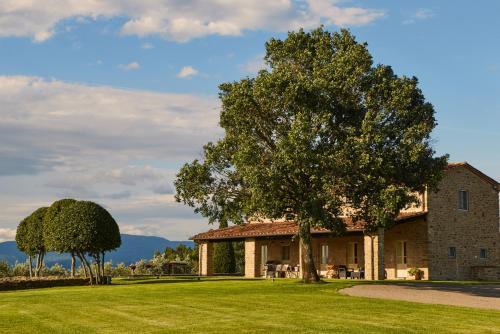 Battifolle-ruscello-poggiola Villa Sleeps 8 Pool