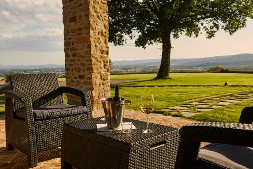 Battifolle-ruscello-poggiola Villa Sleeps 8 Pool