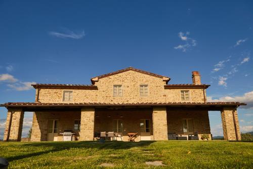 Battifolle-ruscello-poggiola Villa Sleeps 8 Pool