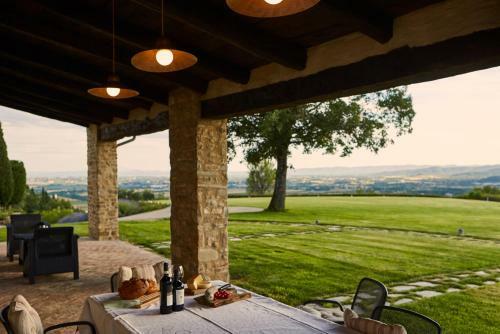 Battifolle-ruscello-poggiola Villa Sleeps 8 Pool