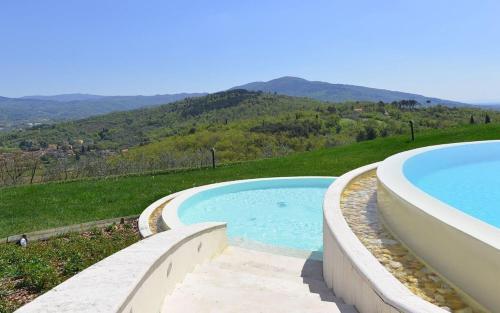 Battifolle-ruscello-poggiola Villa Sleeps 8 Pool