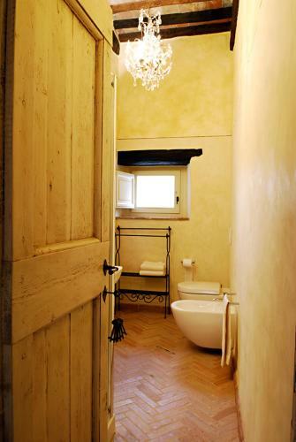 Battifolle-ruscello-poggiola Villa Sleeps 8 Pool