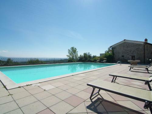 Expansive Holiday Home In Florence With Swimming Pool