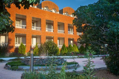 Rahat Hotel