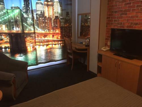 Three Dolphins Hotel