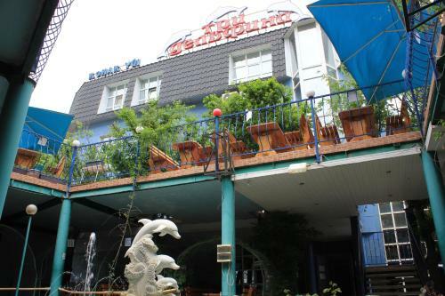 Three Dolphins Hotel