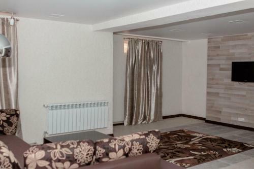 Arman Hotel