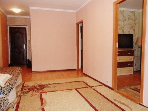Apartment On Zakarpatskaya Street