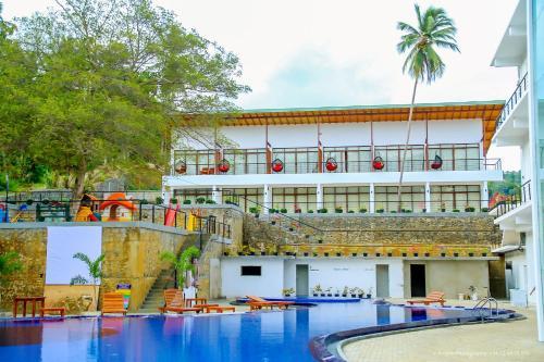 Saru Blue Sapphire Hotel