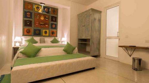 Hostal 18 Faces