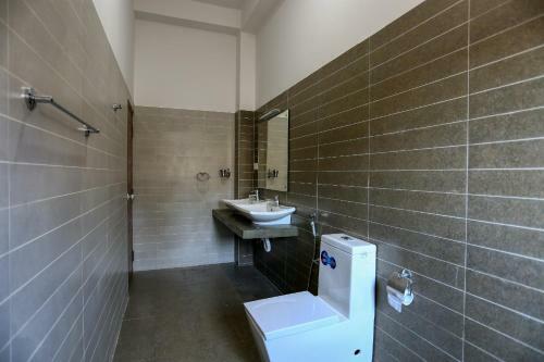 Yoho White House Apartment