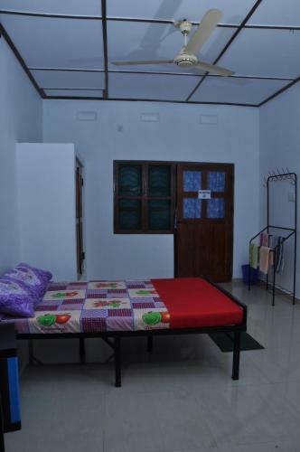 Hostal Bobbi Rest House