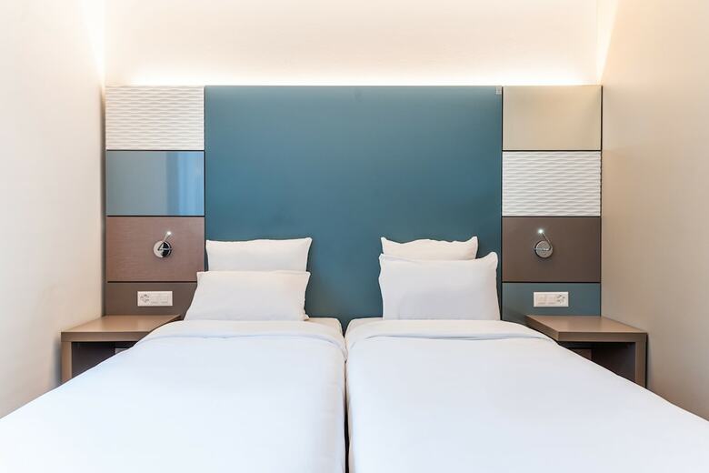 Discovery Hotel