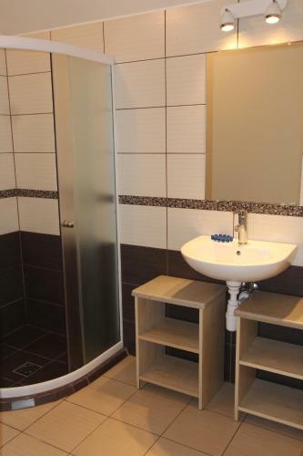 Hostal Sve?i? Namai Danivila