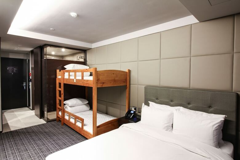 Golden Tulip Ever Yongin Hotel
