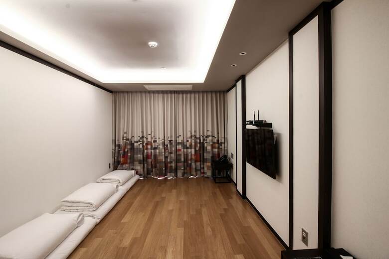 Golden Tulip Ever Yongin Hotel