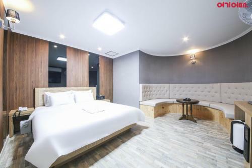 Welkin Hotel