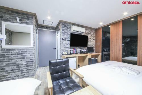 Welkin Hotel