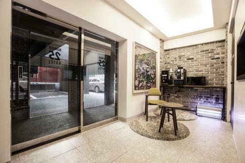 Number 25 Hotel