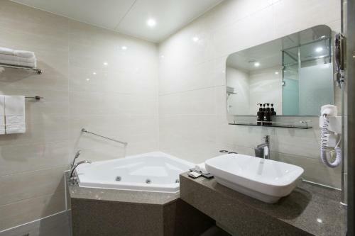 Dong Gyeong Hotel