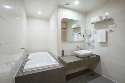 Dong Gyeong Hotel