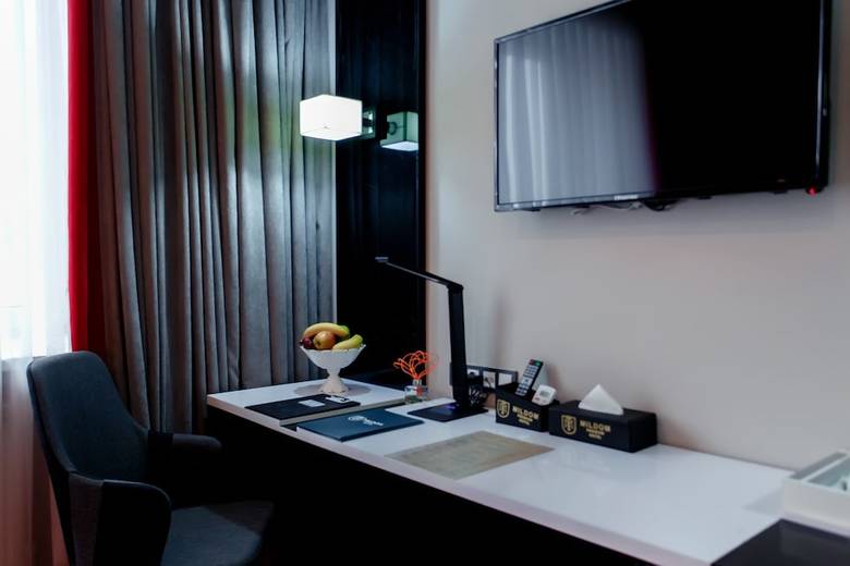 Mildom Premium Hotel