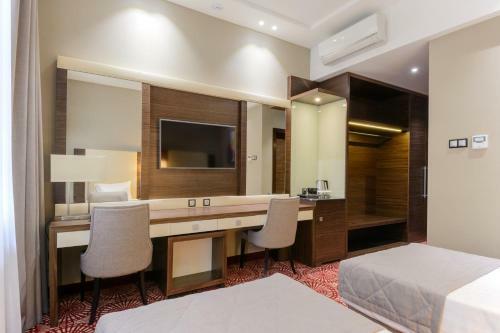 Hotel Senator