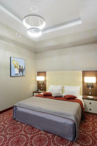 Hotel Senator