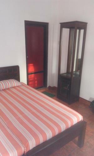 Hostal Beach Guest House Addalaichenai