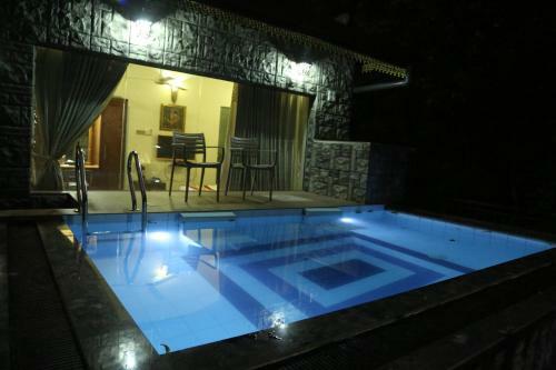 Hotel Thevni Reception Hall And Holiday Resort