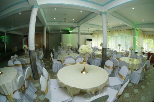 Hotel Thevni Reception Hall And Holiday Resort