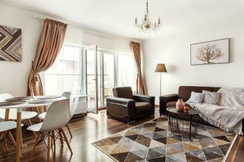 Lux Old Town Apartment