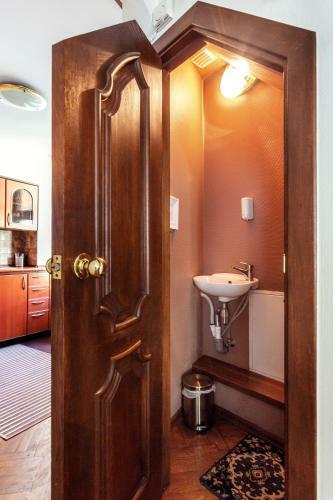 Classy Old Town Apartments