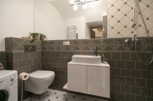 Old Town Apartment